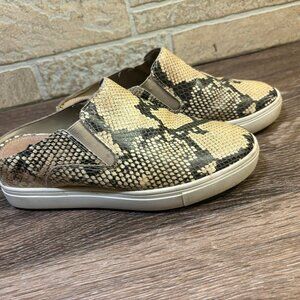 Steve Madden Platform Sneaker Womens Size 6.5M Slip-on Snakeskin‎